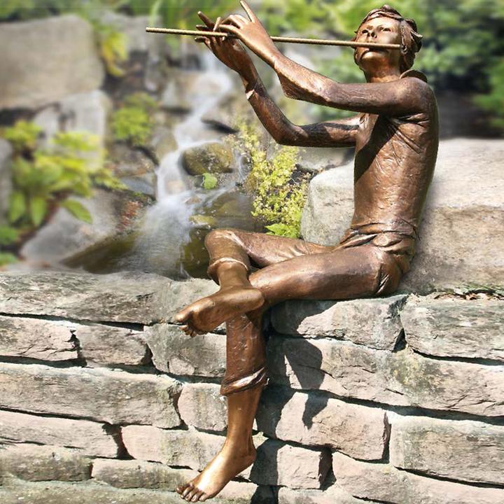 Skulptur Flötenspieler von Rinaldo Bigi